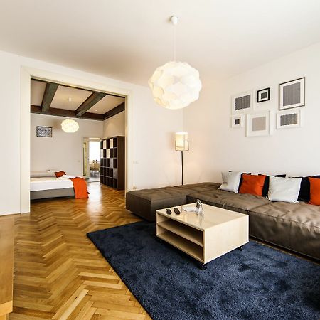 Aplend City Hviezdoslavovo Namestie Apartment Bratislava Bagian luar foto